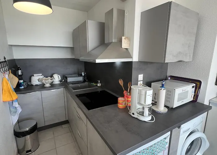 Sunset T2 Avec Coin Vue Piscine Rochelongue Cap D'agde Daire *