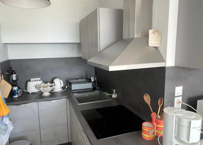 Sunset T2 Avec Coin Vue Piscine Rochelongue Cap D'agde *